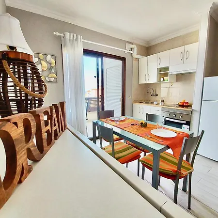 Ocean And Sun דירה