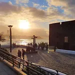 Ocean And Sun דירה *